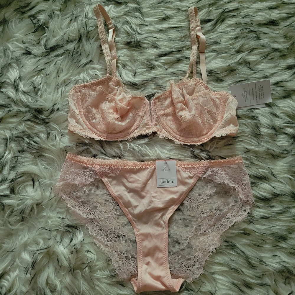 Auden Pink Lace Set 32B/XS